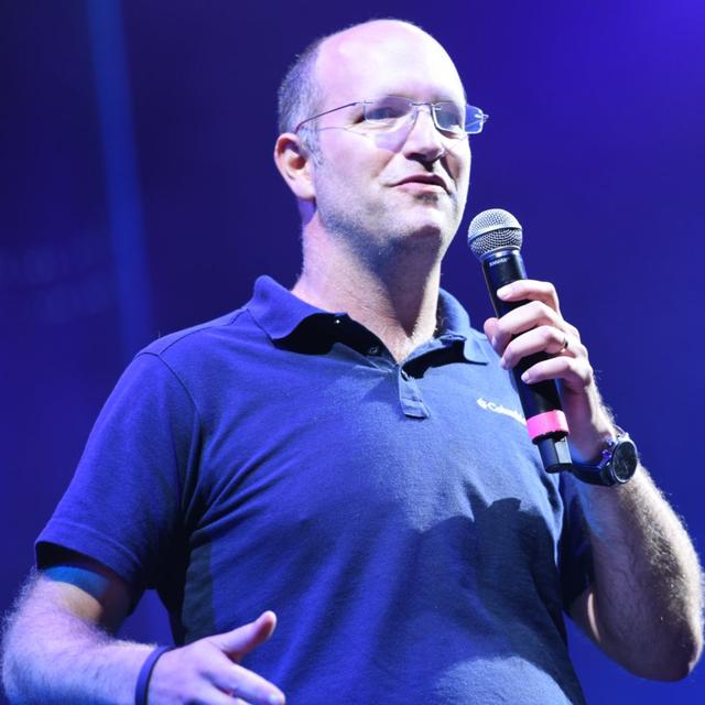 פרק #551 - יריב בש מעיף חלליות ורחפנים - podcast episode cover