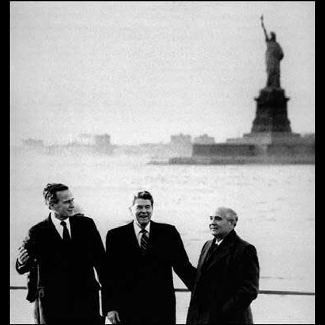 The CIA and the End of the Cold War - podcast episode cover