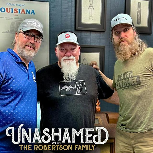Ep 1085 | Jase Roasts ASMR-Style Videos & Godwin Gets Re-Baptized by Accident - podcast episode cover